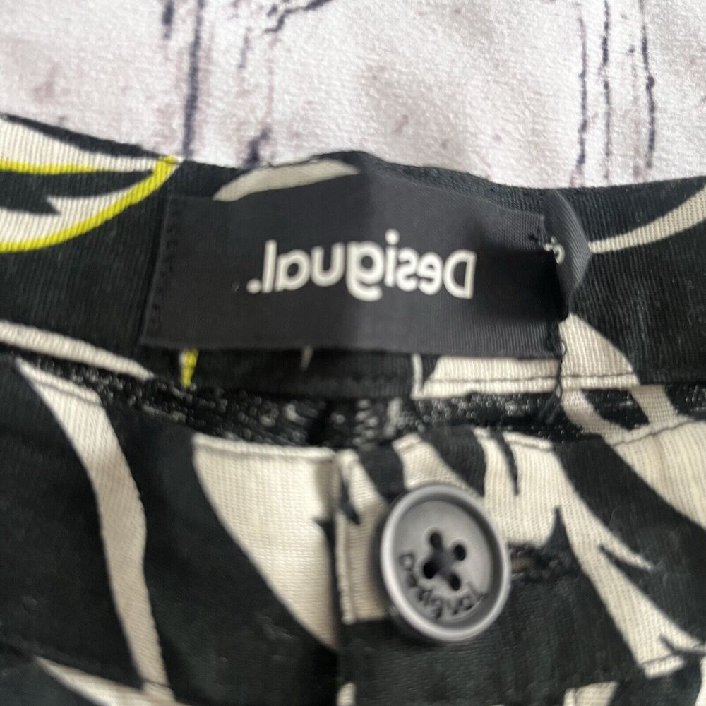 Desigual floral Print Trousers Black White S Lined Pockets Barrel leg Tapered - Picture 5 of 6